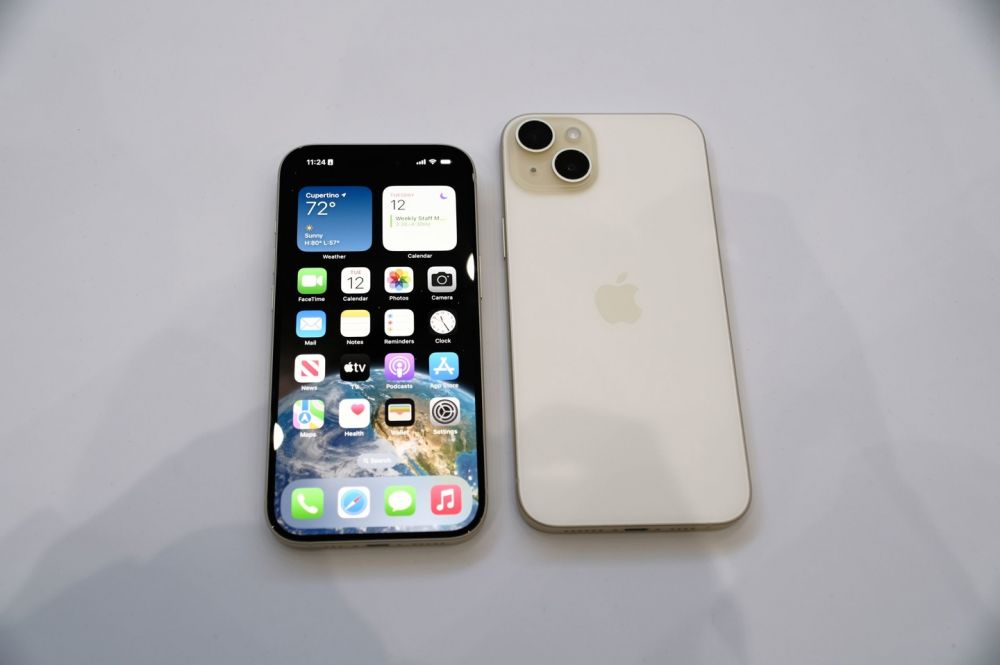 苹果iPhone15与Plus真机上手