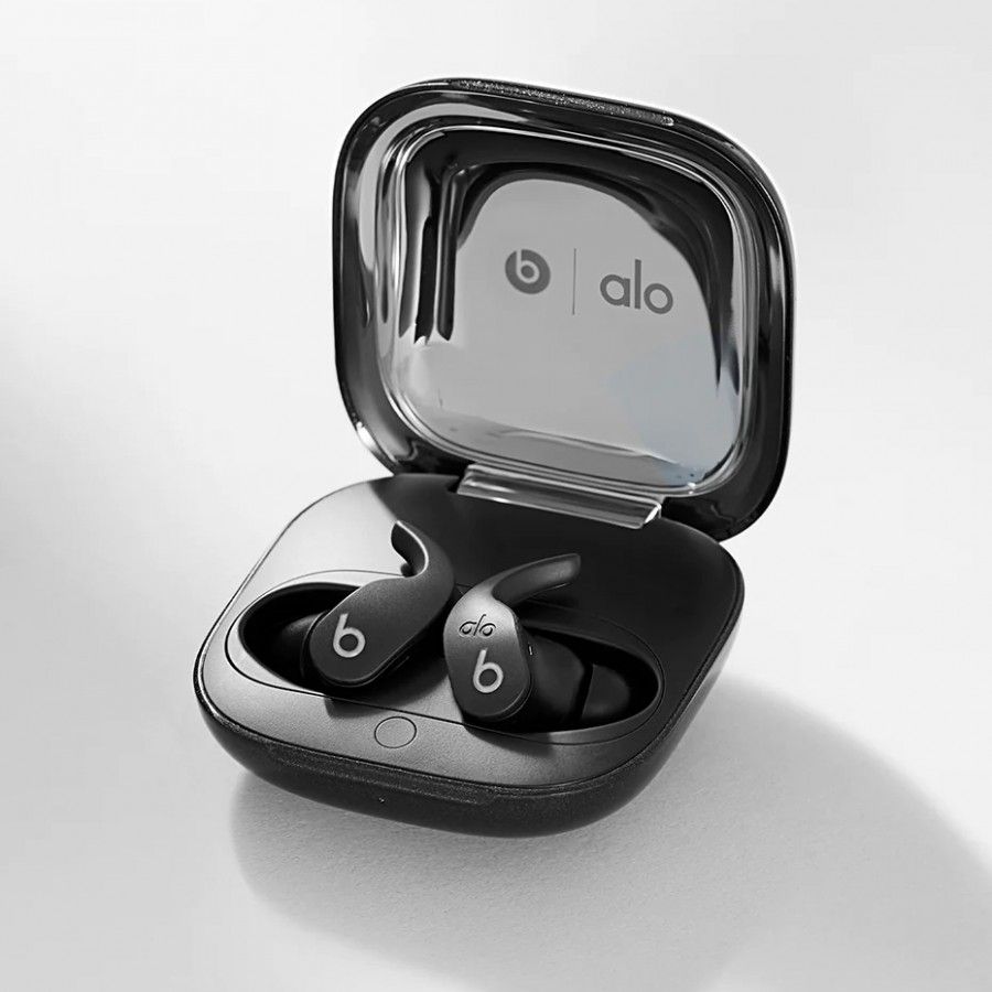 苹果Beats携手AloYoga推出特别版FitPro耳机